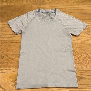 Lululemon Athletica Powder Blue Swiftly Tech Short Sleeve 2.0 *waist length